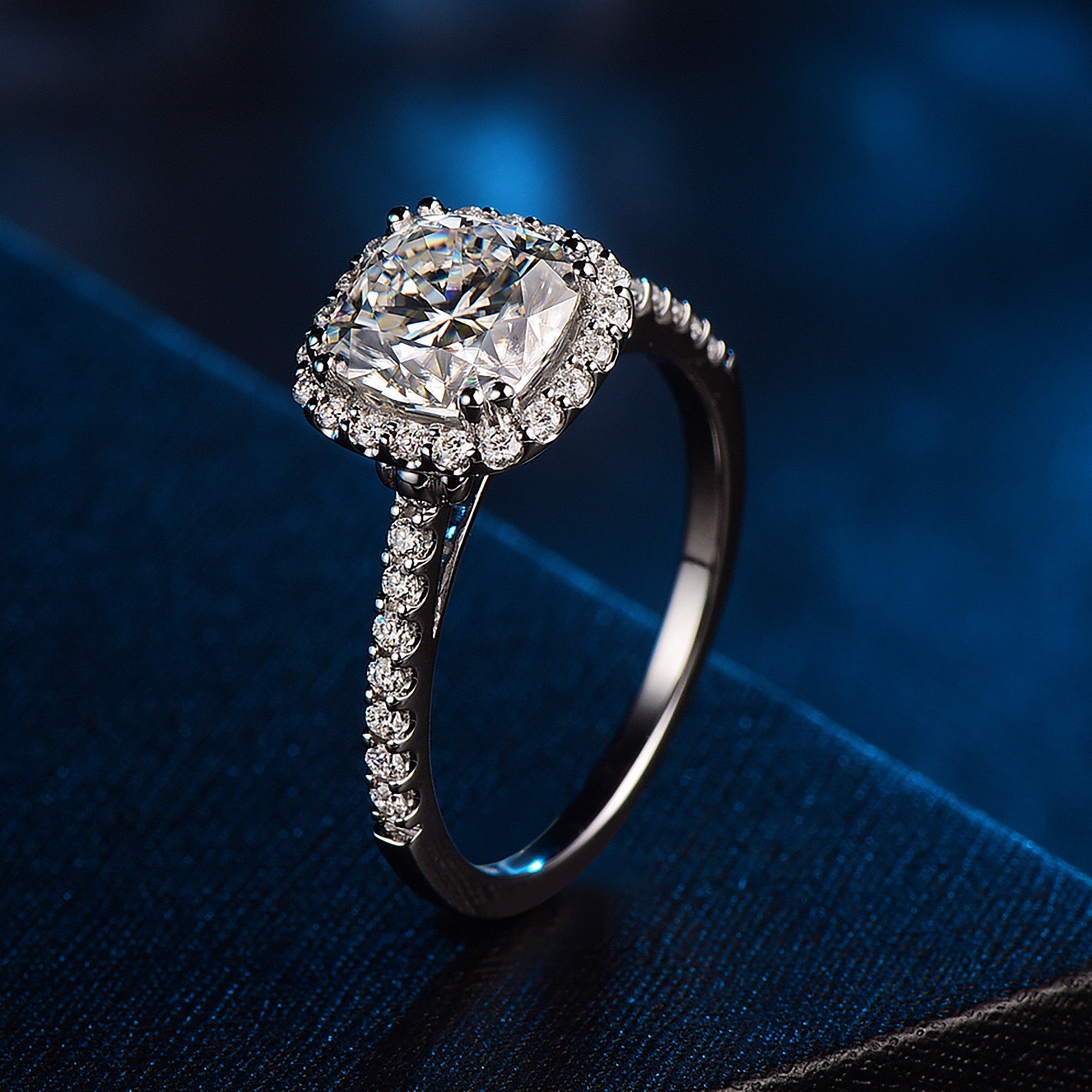 ZubaHuss-14K White Gold 1ct Halo Solitaire Round Brilliant Cut Moissanite Engagement Ring